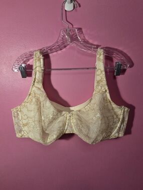 Cacique Lace Underwire Bra in Cream and Gold